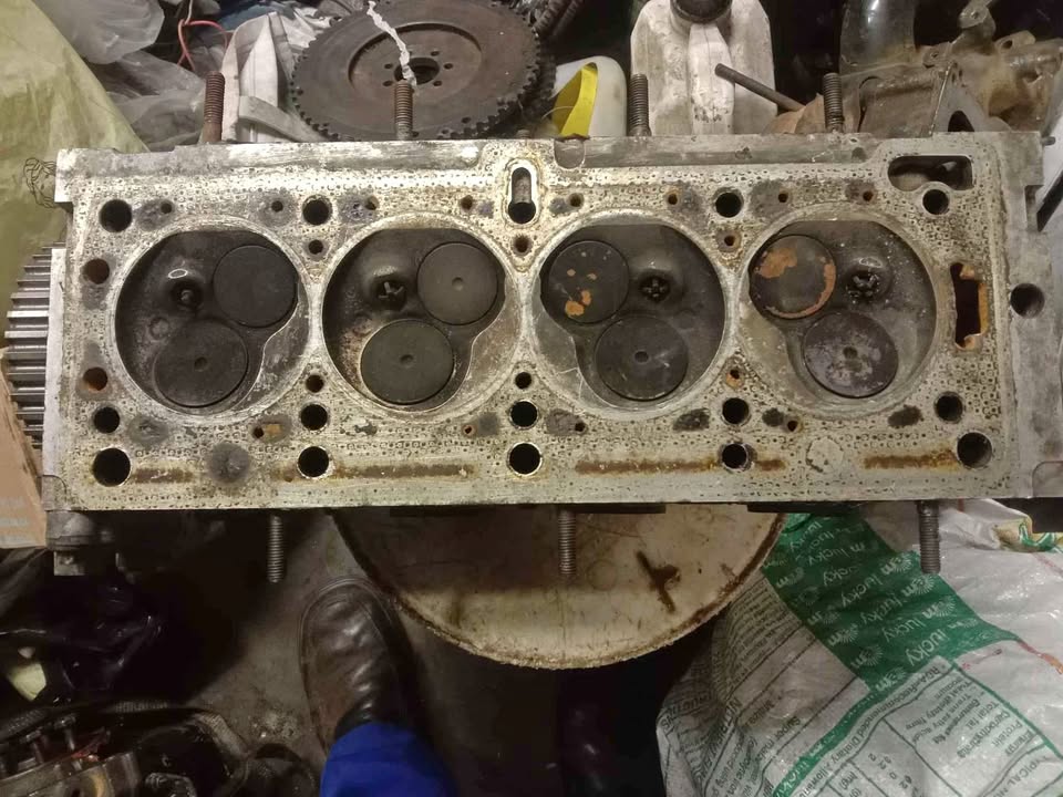 RENAULT SANDERO 1.4 8valves CYLINDER HEAD - Private Seller