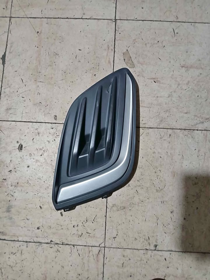 Suzuki swift foglight cover - Private Seller Suzuki swift foglight cover - Private Seller