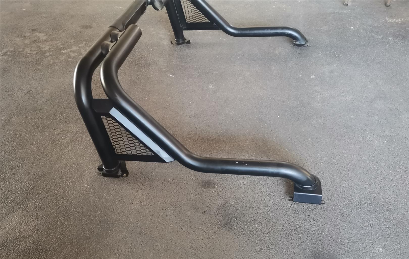 Roll bar for Mahindra double cab original - Private Seller