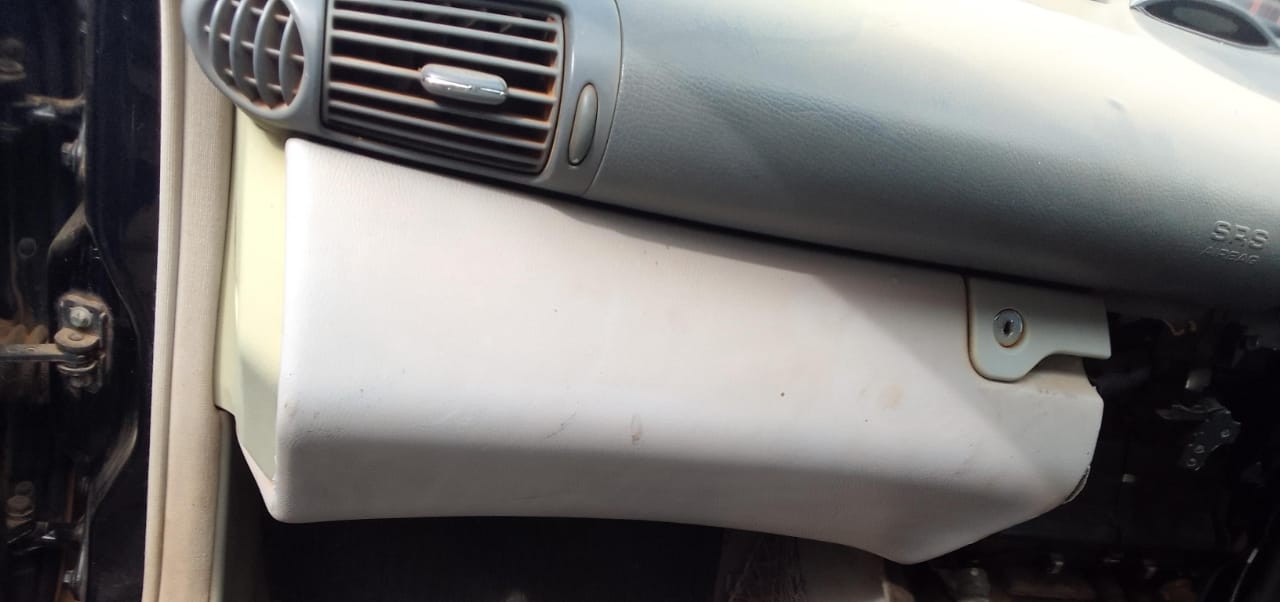 Used Mercedes W203 C270 CDI Cubbyhole for sale - Private Seller