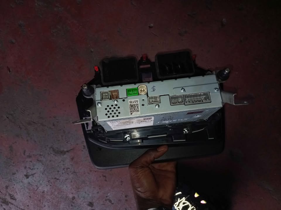 Suzuki Beleno radio new shape - Private Seller