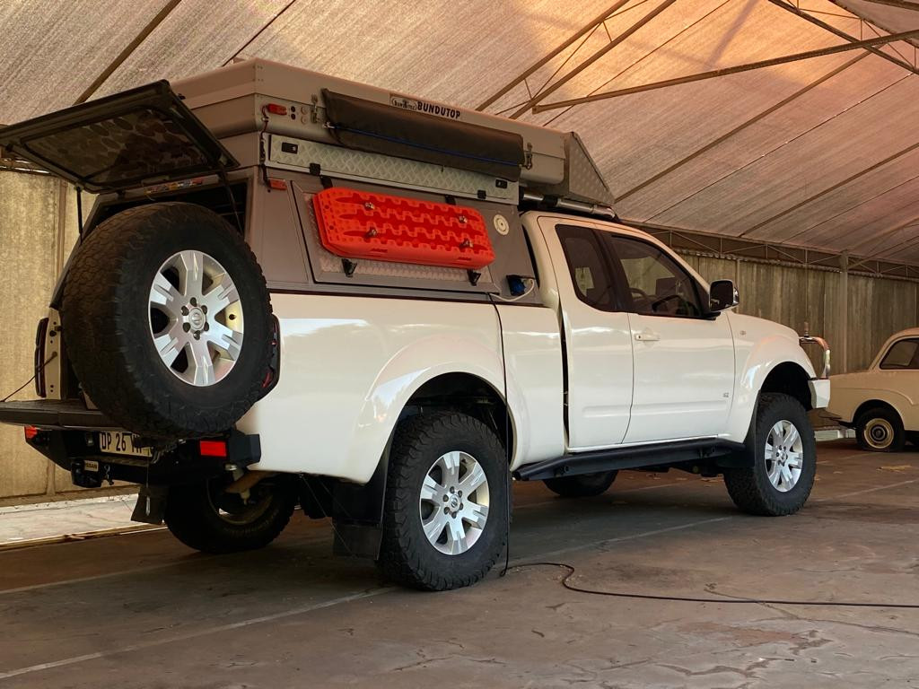 2015 Nissan Navara 2.5dCi XE K/Cab 4X4 Overlander | Junk Mail Marketplace
