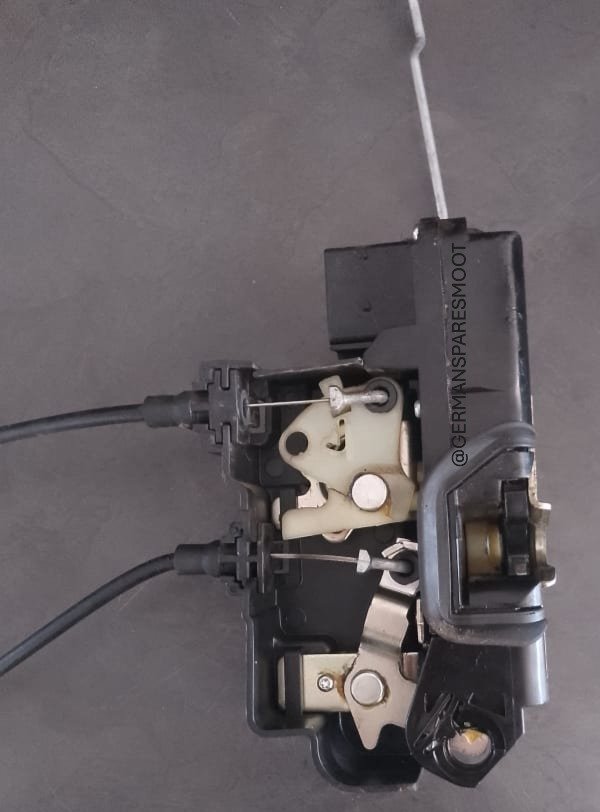 Chev Captiva 2.4 2015 Used R/F Door Lock - Private Seller