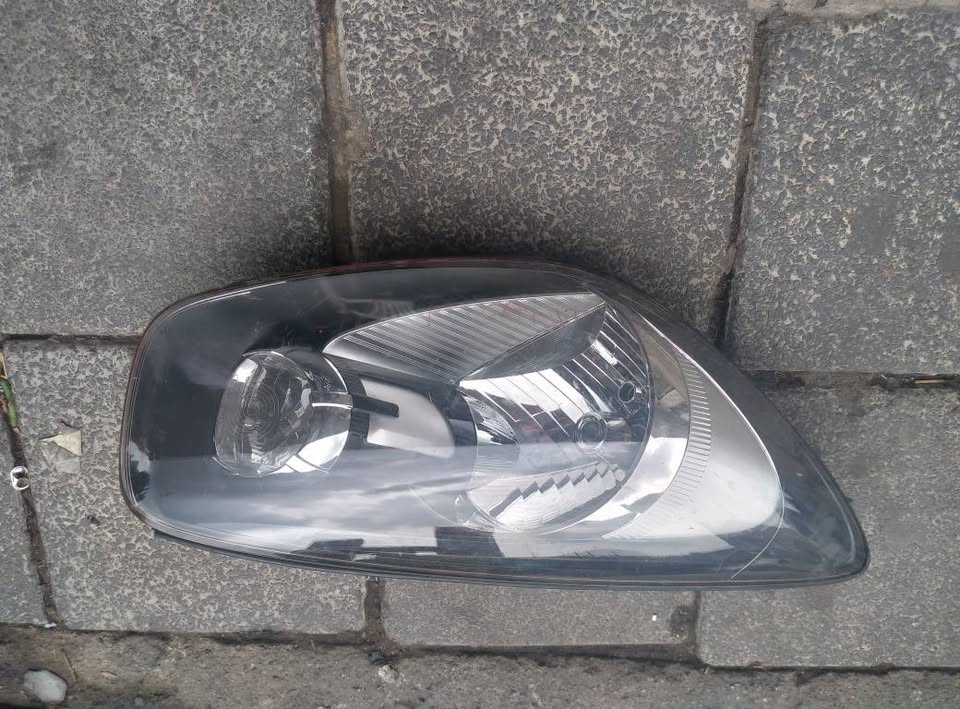 Kia Picanto Headlight for Sale - Private Seller Kia Picanto Headlight for Sale - Private Seller