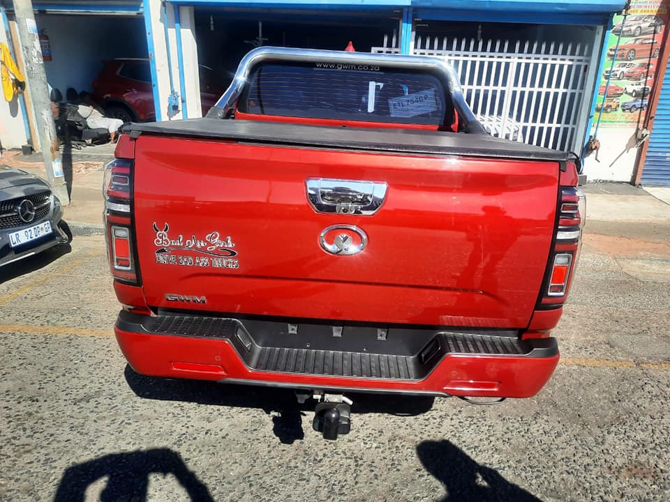 2022 GWM P Series 2.0 TD Double Cab DLX 4x4 Bakkie Automatic and leather seat Service book