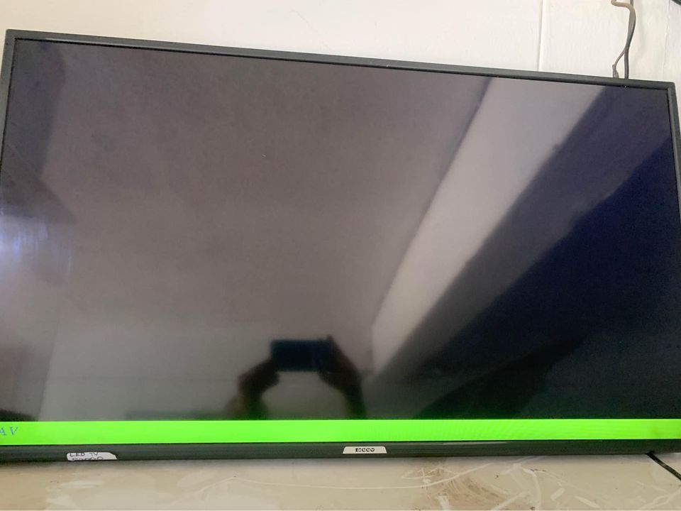Ecco 42 inch tv