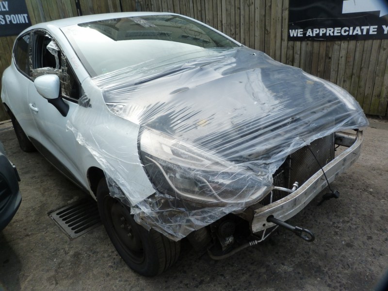 Renault Clio IV RS 200 1.6 Manual White - 2019 SPARESBOYZ STRIPPING FOR SPARES - Private Seller Renault Clio IV RS 200 1.6 Manual White - 2019 SPARESBOYZ STRIPPING FOR SPARES - Private Seller