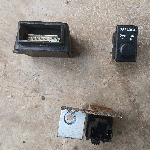 nissan 1tonner hardbody spares - Private Seller nissan 1tonner hardbody spares - Private Seller