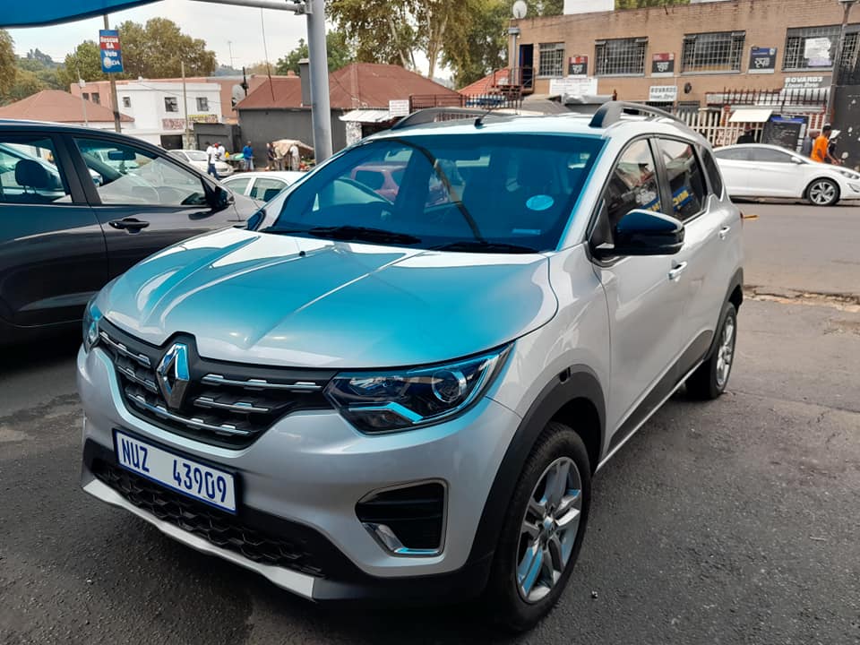 2022 RENAULT TRIBER 1.0 PRESTIGE MANUAL