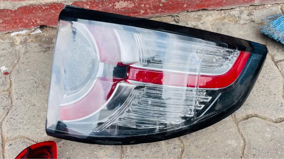 Land Rover Discovery Sport L550  taillight - Private Seller