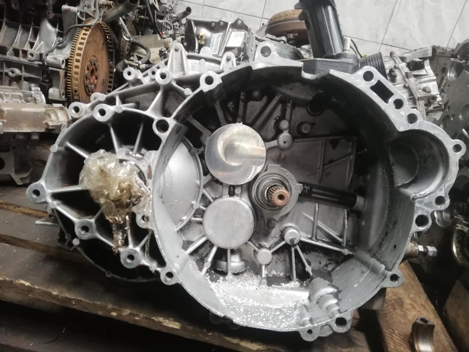 VOLVO S40 T5 2006 MANUAL 2.5L GEARBOX FOR SALE (DELIVERY AVAILABLE COUNTRY WIDE - Private Seller VOLVO S40 T5 2006 MANUAL 2.5L GEARBOX FOR SALE (DELIVERY AVAILABLE COUNTRY WIDE - Private Seller