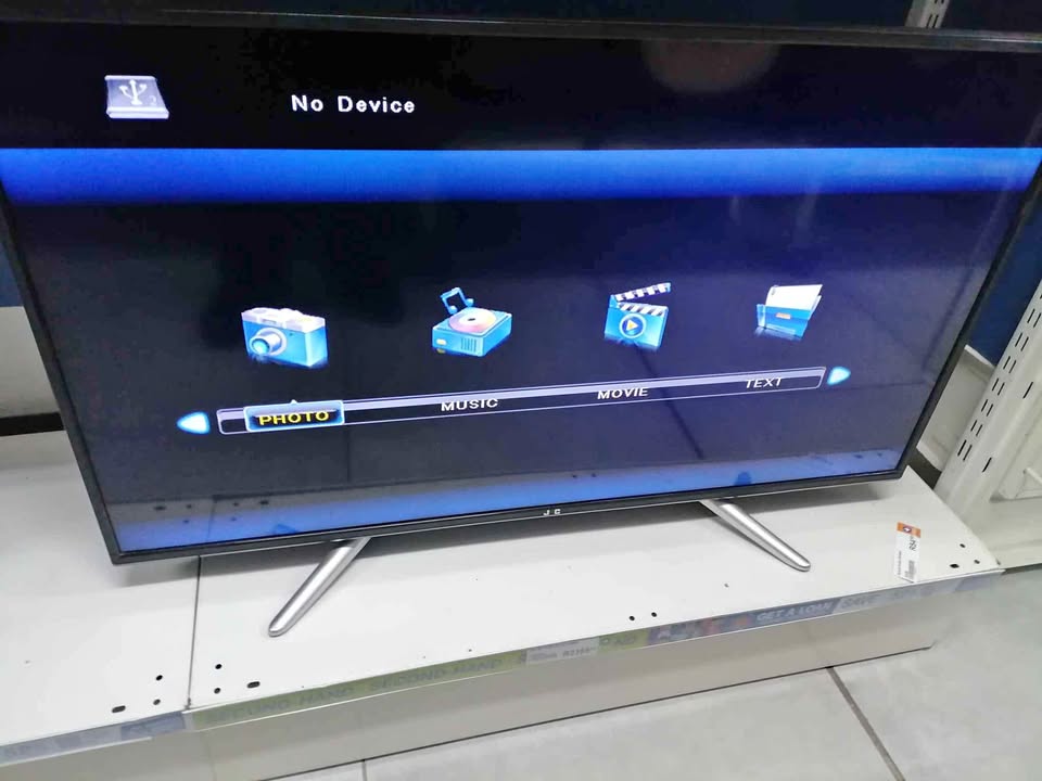JVC 40" NON SMART TV JVC 40" NON SMART TV