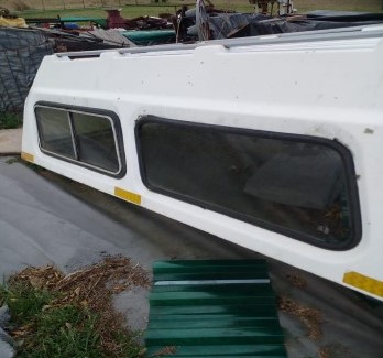 2ND HAND CANOPY FOR SALE = TOYOTA 2.2/2.4//2.8 SHORT WHEEL BASE (1989-1997 MODEL - Private Seller