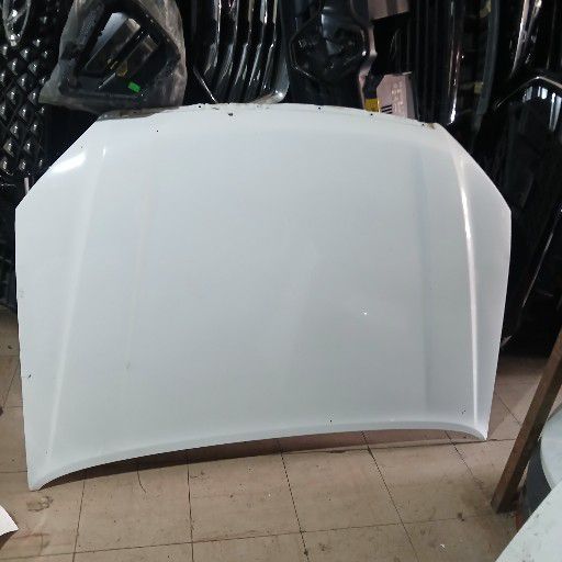 Isuzu Bakker bonnet - Private Seller Isuzu Bakker bonnet - Private Seller