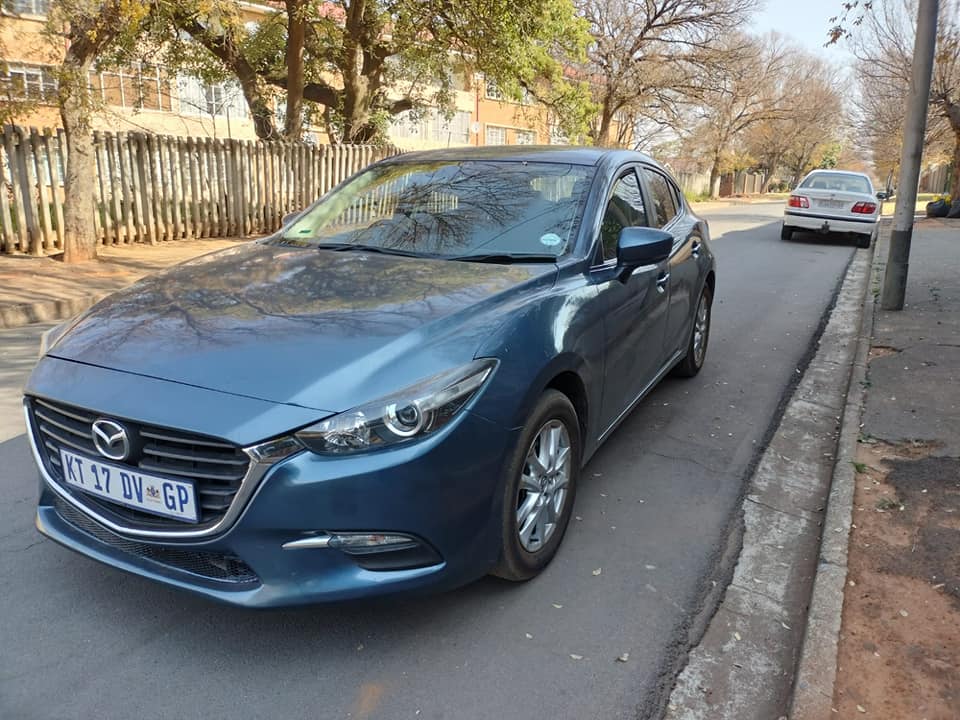 2019 Mazda 3 1.6 Dynamic Hatchback with a Nice interior seat and Service book
