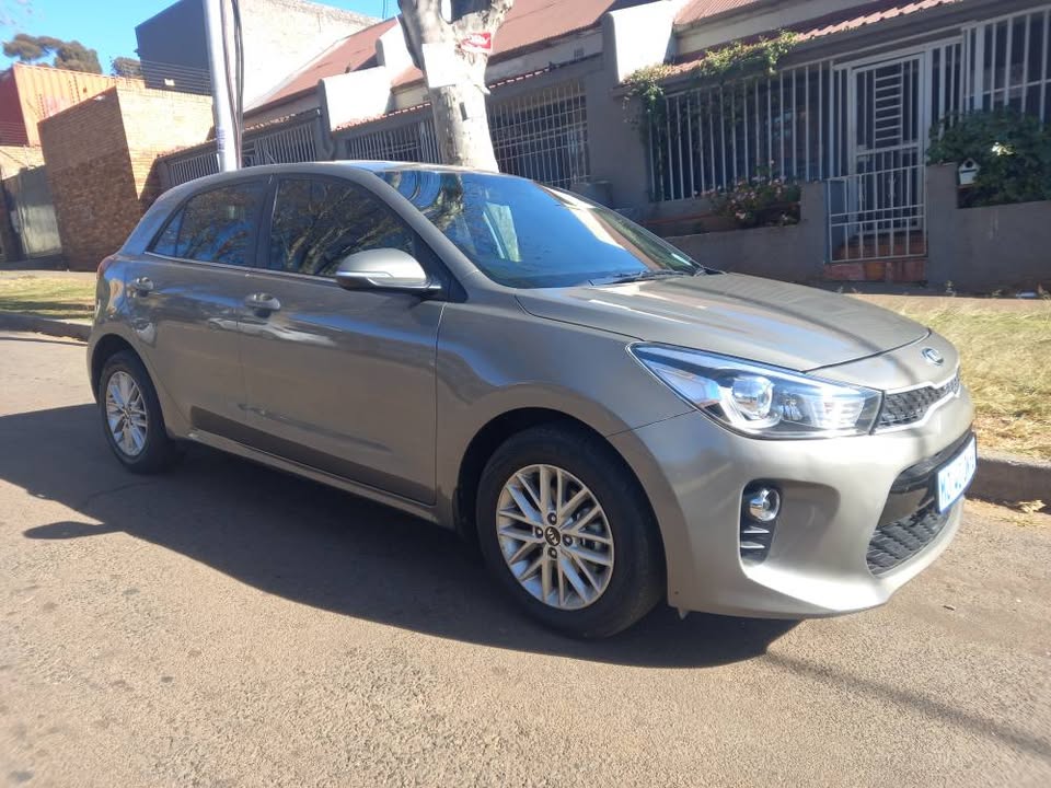 2018 Kia Rio 1.4 Petrol, Automatic, Grey, Reverse Camera Service History.