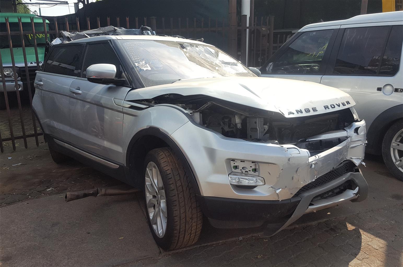 Range Rover Evoque – Stripping for Spares | Auto EZI