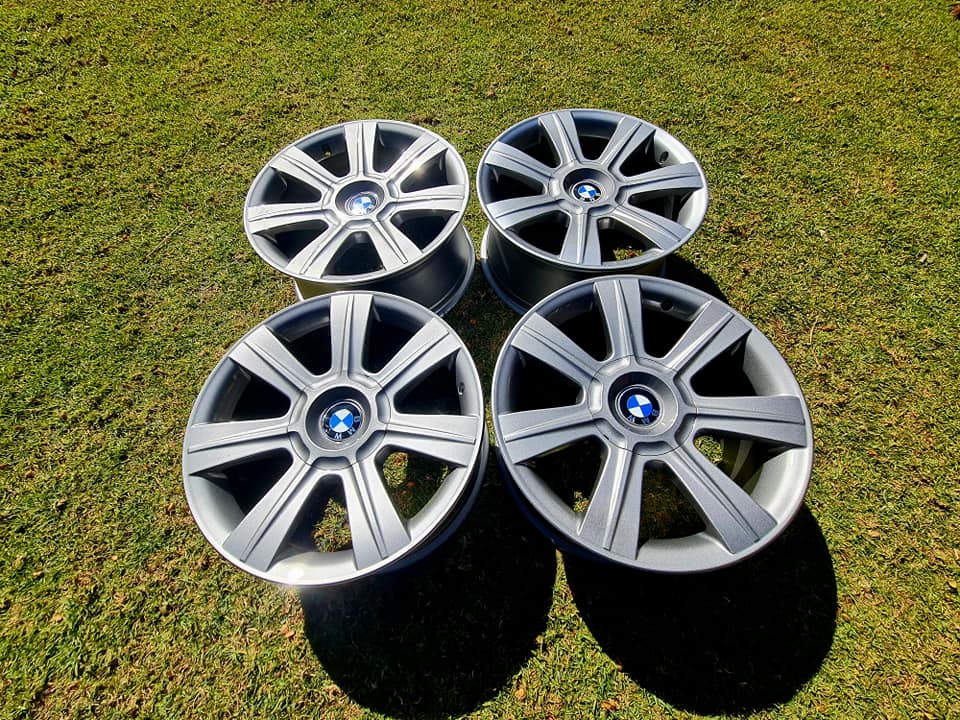 17" BMW RIMS LIKE NEW