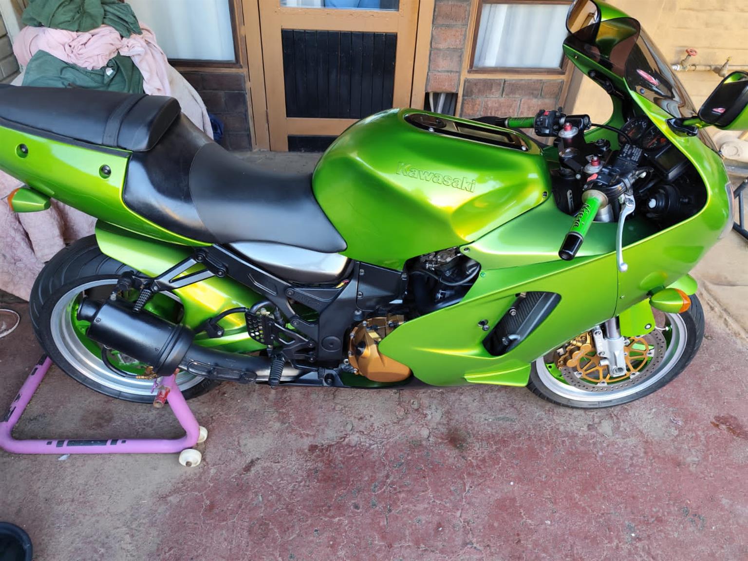 Kawasaki ninja zx12 (2000) unlimited edition | Junk Mail Marketplace