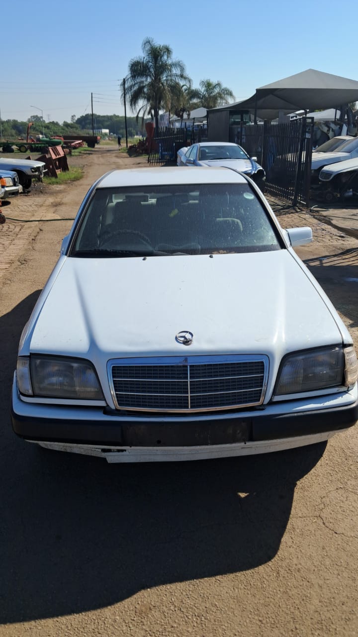 W202 C220 M111 Engine available for stripping spares manual - Private Seller
