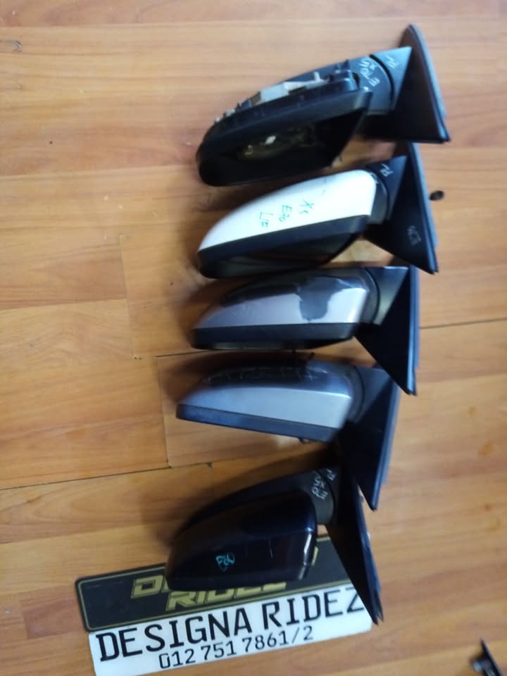 BMW E70 X5 SIDE MIRROR , MIRRO COVER & GLASS - Private Seller BMW E70 X5 SIDE MIRROR , MIRRO COVER & GLASS - Private Seller