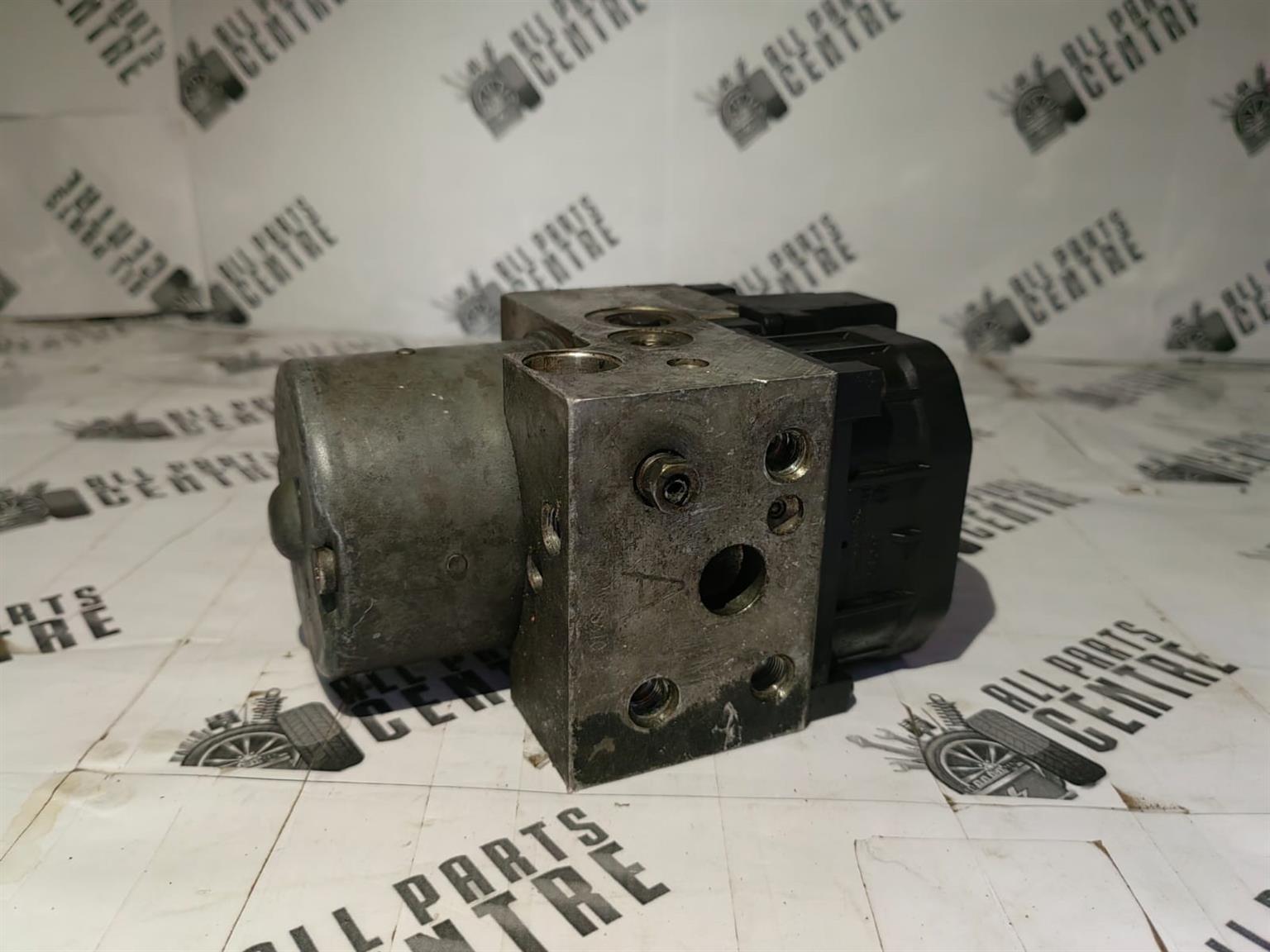 Nissan Np300 Hardbody ZD30 ABS pump for sale – Used
