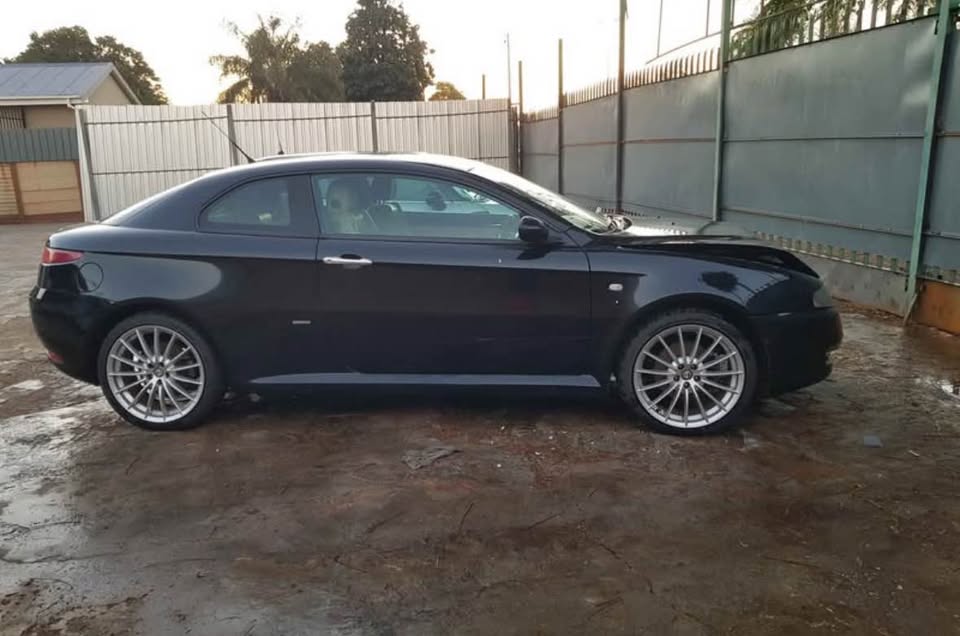 Alfa Romeo GT Stripping for Spares - Private Seller