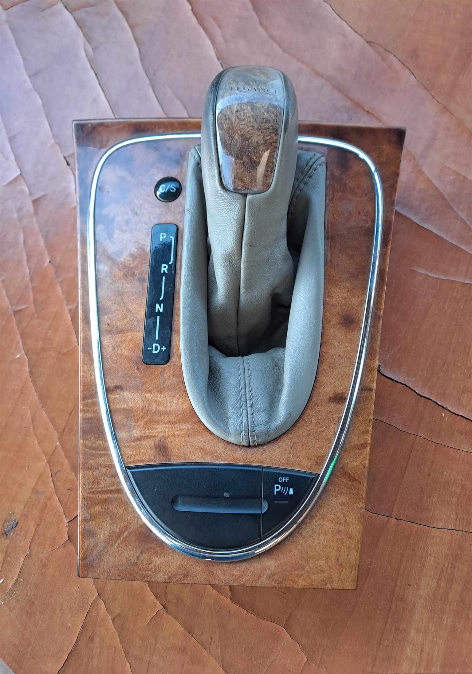 Mercedes Benz E-Class W211 gear knob for prefaced - Private Seller