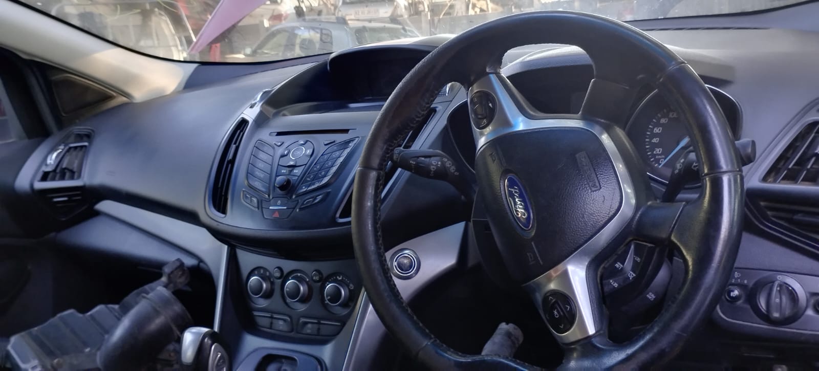 2014 FORD KUGA 1.5 PETROL STRIPPING FOR SPARES