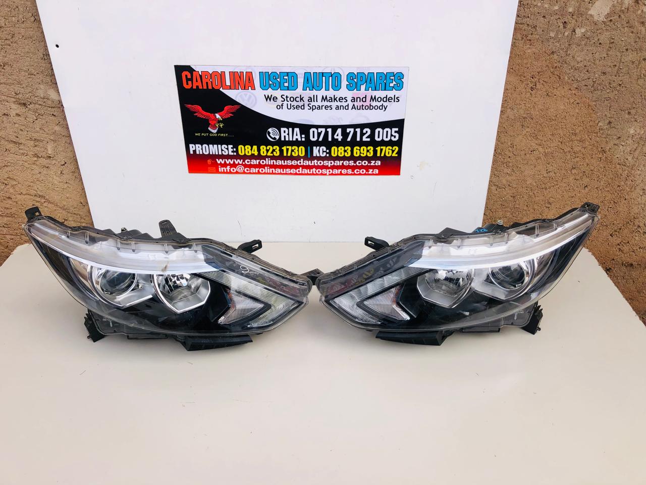 Nissan Qashqai left and right headlights - Private Seller Nissan Qashqai left and right headlights - Private Seller