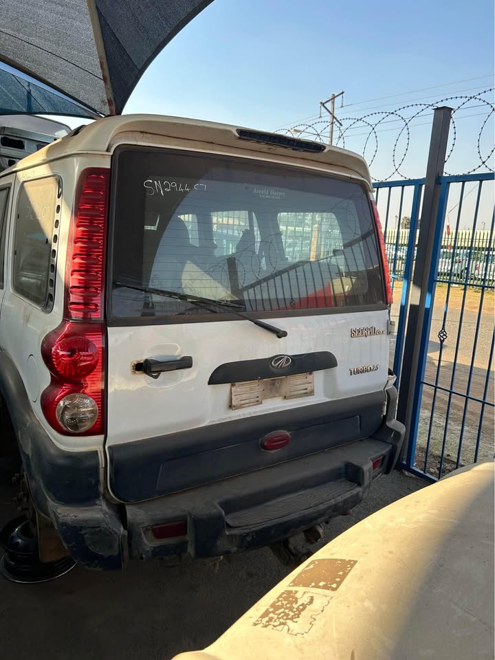 Mahindra Scorpio GLX 2.5 Stripping For Spares @Circle 7 Used Parts Call or WhatsApp - Private Seller