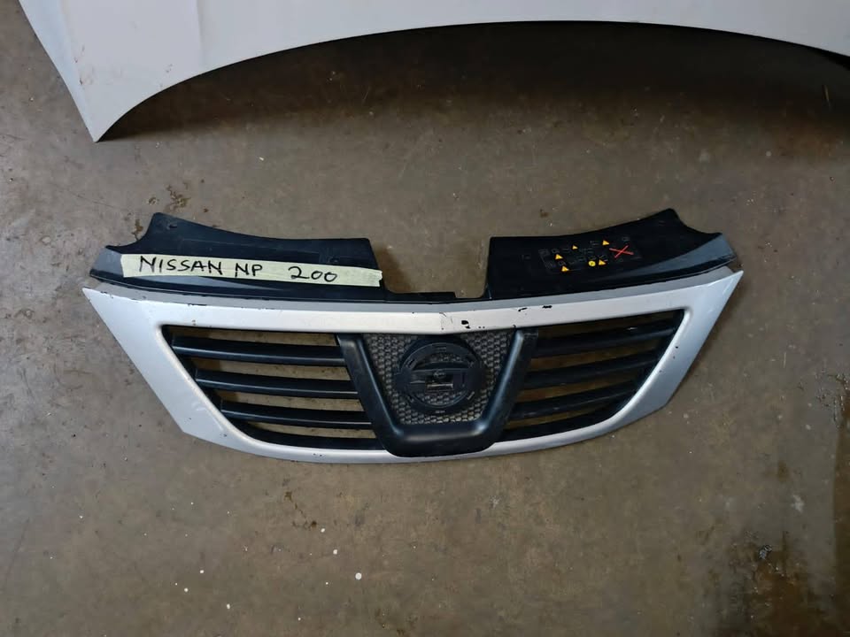 Nissan Np200 front Grill - Private Seller