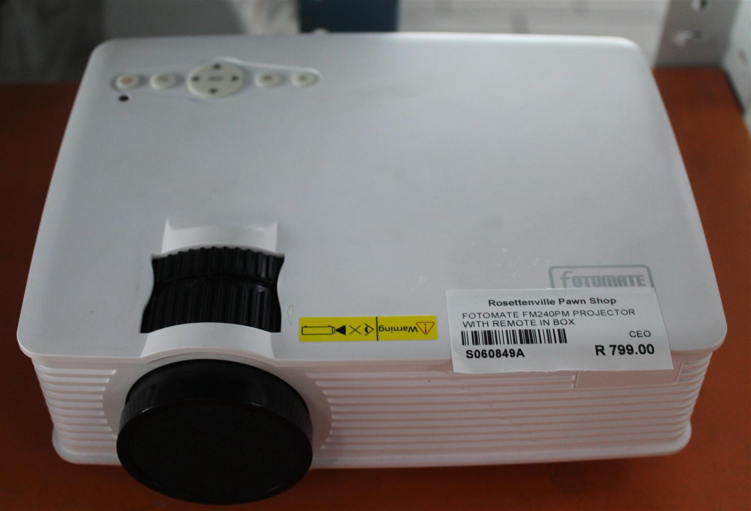 FOTOMATE FM240PM PROJECTOR WITH REMOTE IN BOX S060849A FOTOMATE FM240PM PROJECTOR WITH REMOTE IN BOX S060849A