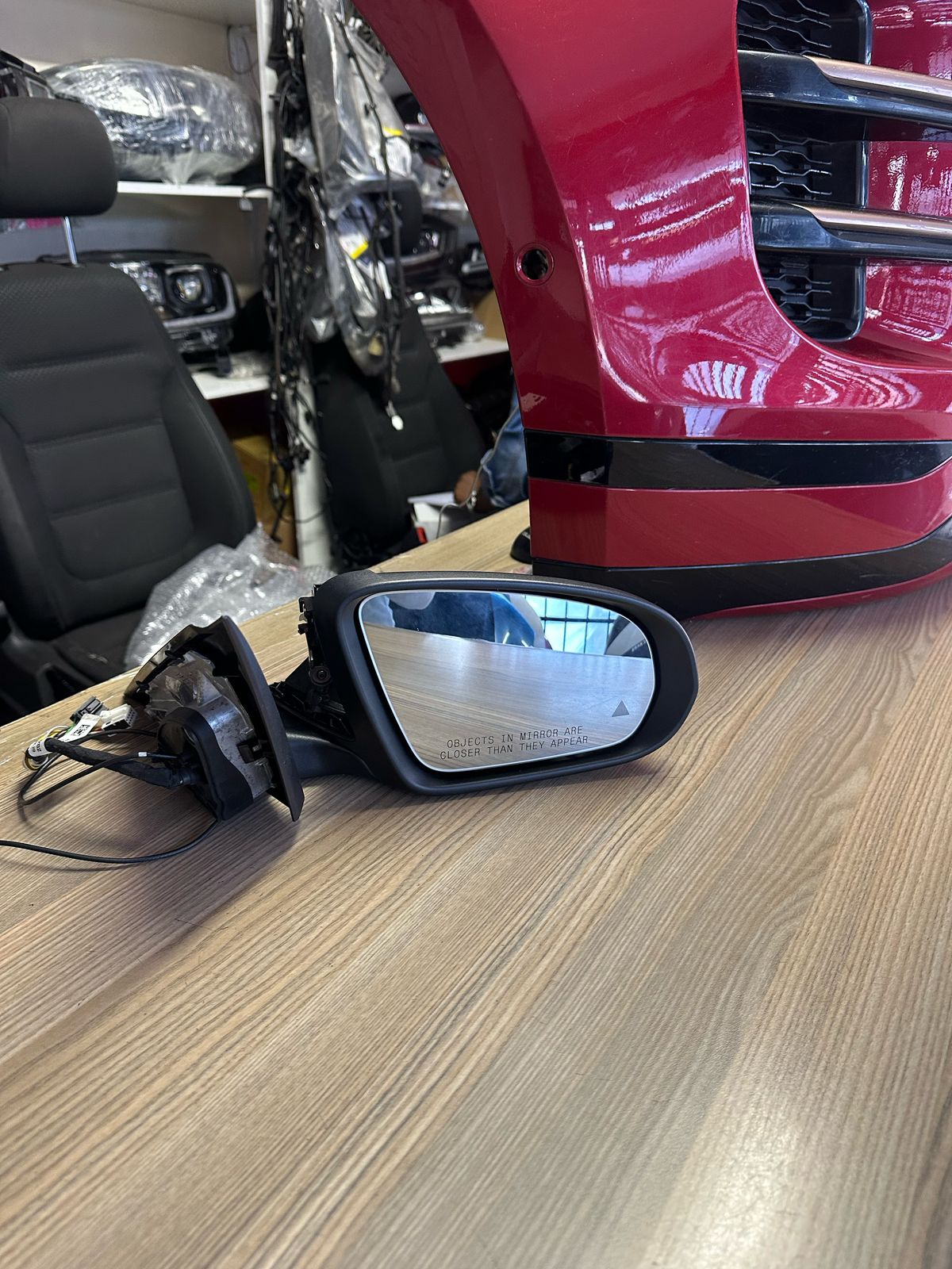 2019 MERCEDES-BENZ C300 W205 RIGHT DOOR MIRROR IN GOOD CONDITION FOR SALE - Private Seller 2019 MERCEDES-BENZ C300 W205 RIGHT DOOR MIRROR IN GOOD CONDITION FOR SALE - Private Seller