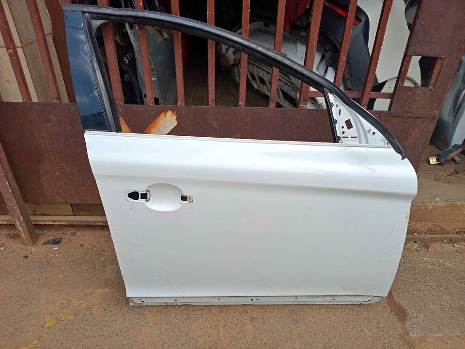 Volvo XC60 Front Door 31335551 - Private Seller Volvo XC60 Front Door 31335551 - Private Seller