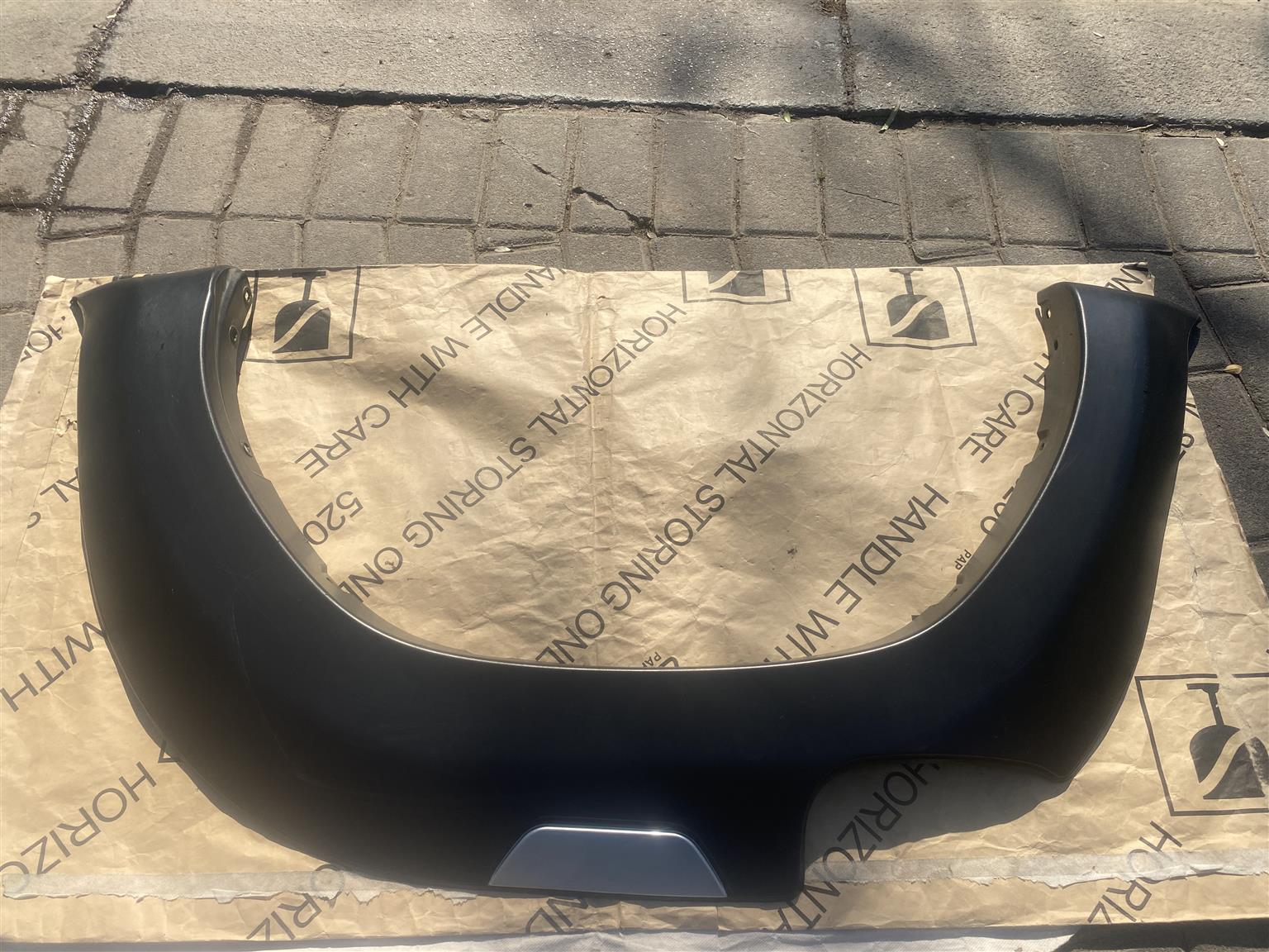 2024 TOYOTA HILUX GD-6 FENDER FLAIR LEFT REAR FOR SALE. IN EXCELLENT CONDITION