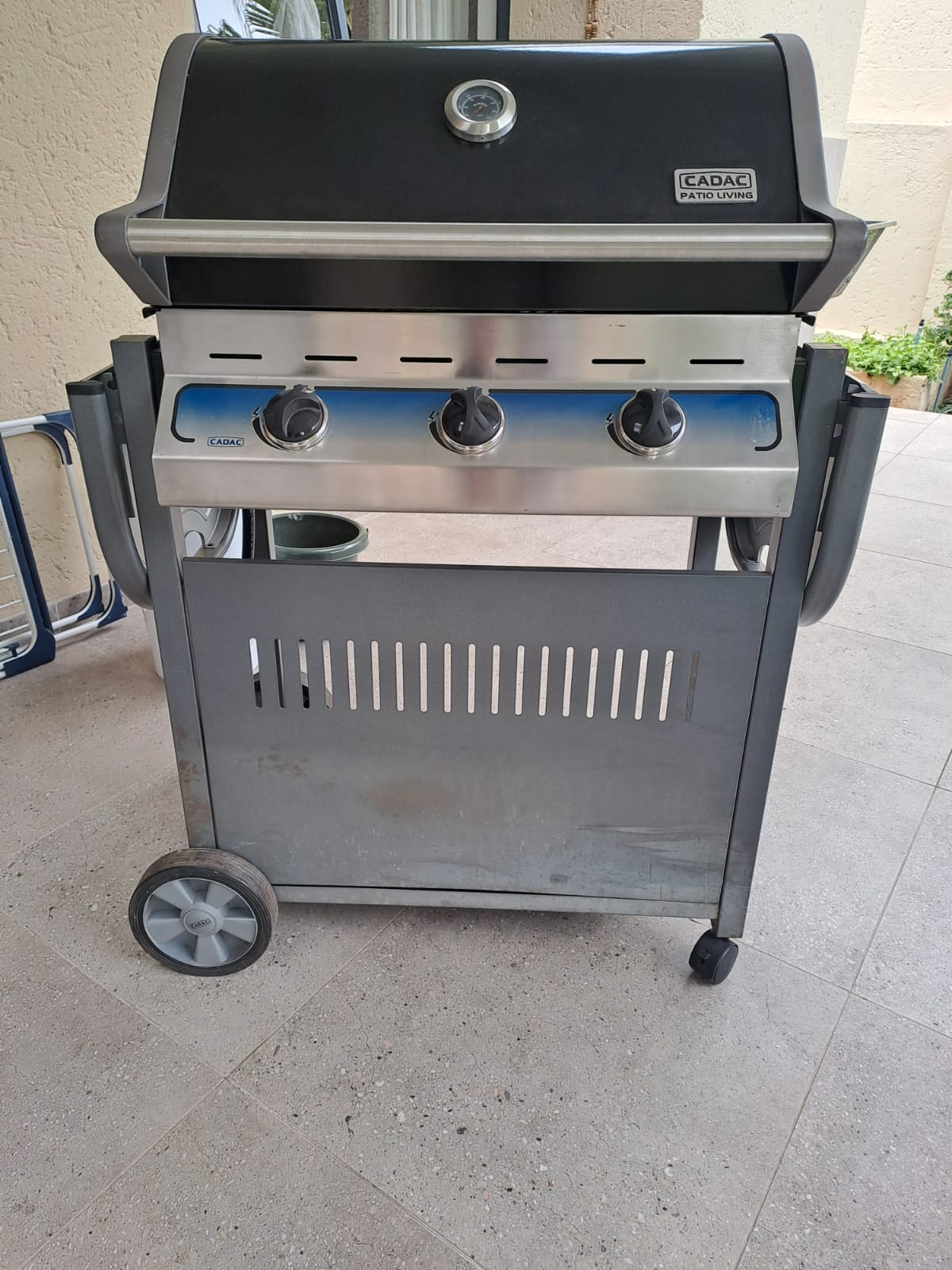 gift officiel flyde Cadac gas braai, with cover, excellent condition | Junk Mail