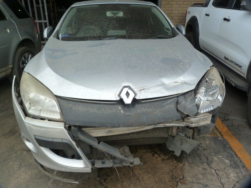 Renault Megane III 1.6 Dynamique Coupe Manual Silver - 2010 STRIPPING FOR SPARES - Private Seller Renault Megane III 1.6 Dynamique Coupe Manual Silver - 2010 STRIPPING FOR SPARES - Private Seller