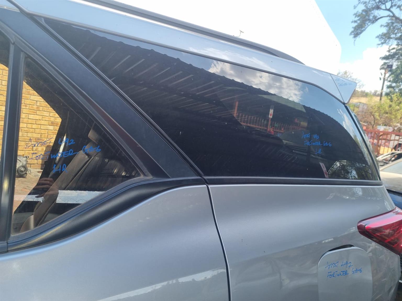 Toyota Fortuner Door Windows - Private Seller