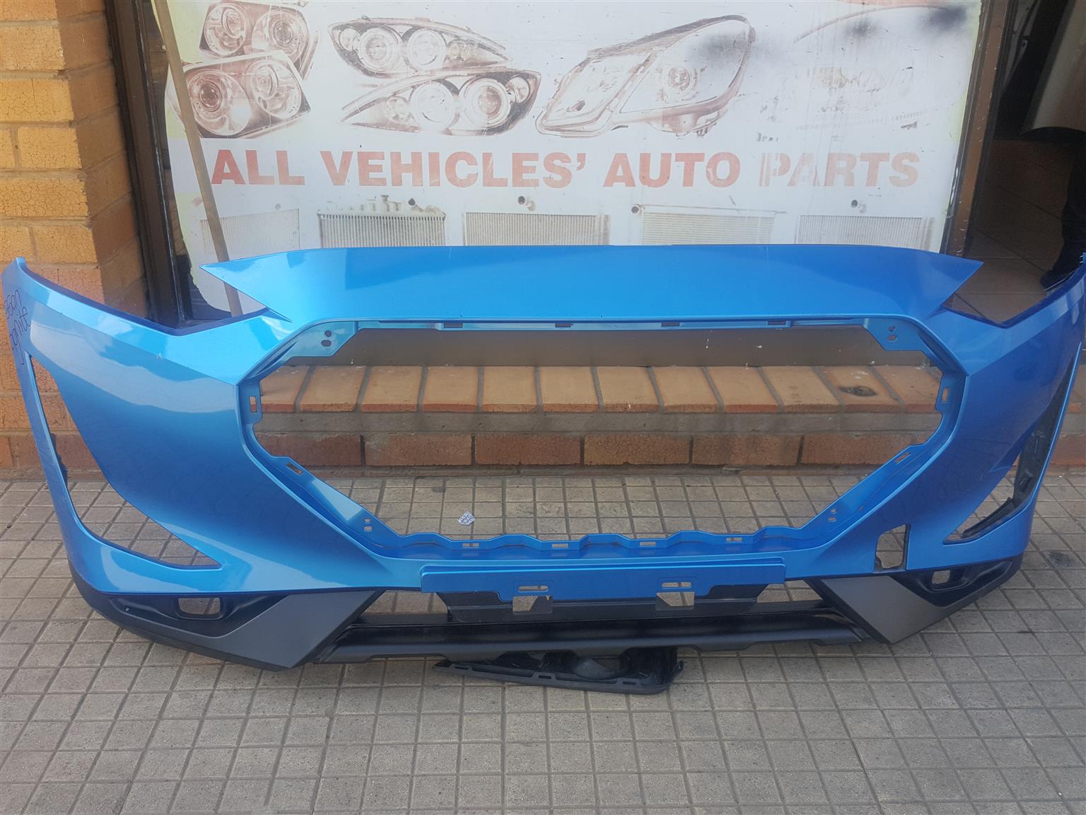 Nissan magnitude front bumper - Private Seller Nissan magnitude front bumper - Private Seller