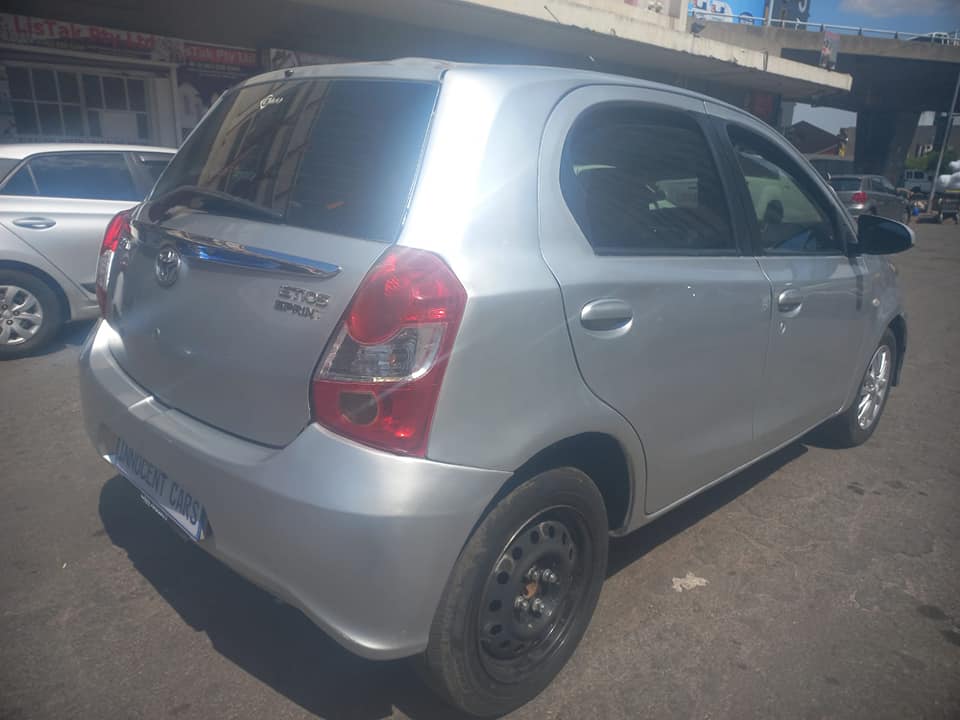 2017 TOYOTA ETIOS SEDAN 1.5 PETROL ENGINE, MANUAL, SILVER IN COLOR,