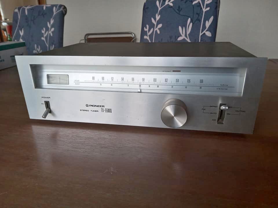 Pioneer silver faced tuner TX 5500 II