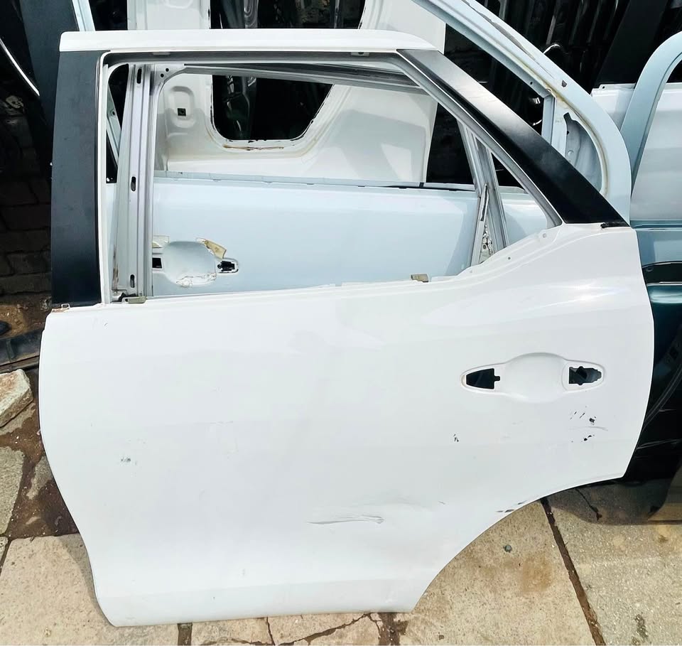 Toyota Fortuner GD6 back door - Private Seller