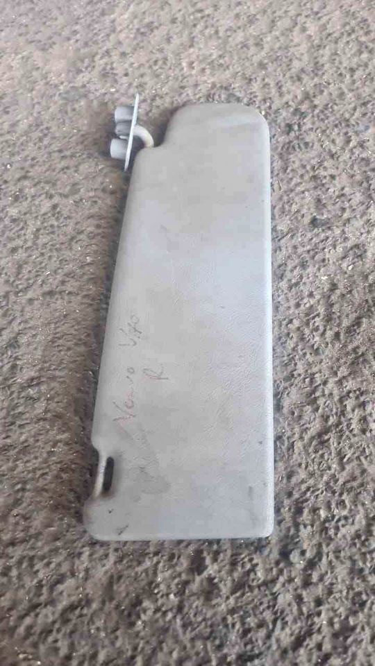 Volvo V70 sunvisor Right - Private Seller Volvo V70 sunvisor Right - Private Seller