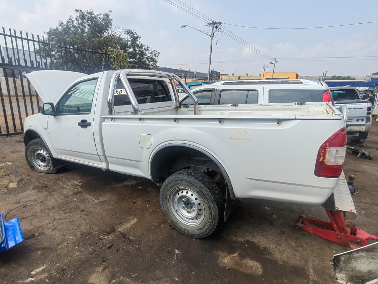 Stripping for Spares – Isuzu KB200 2013 Petrol Manual