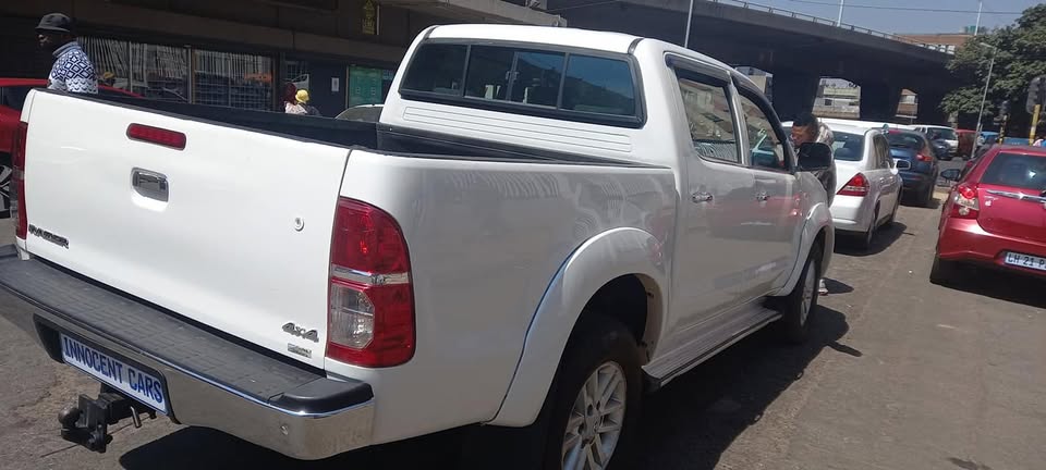 USED 2011 TOYOTA HILUX  3.0D 4D 4x4 DOUBLE CAB, MANUAL TRANSMISSION  125000KM