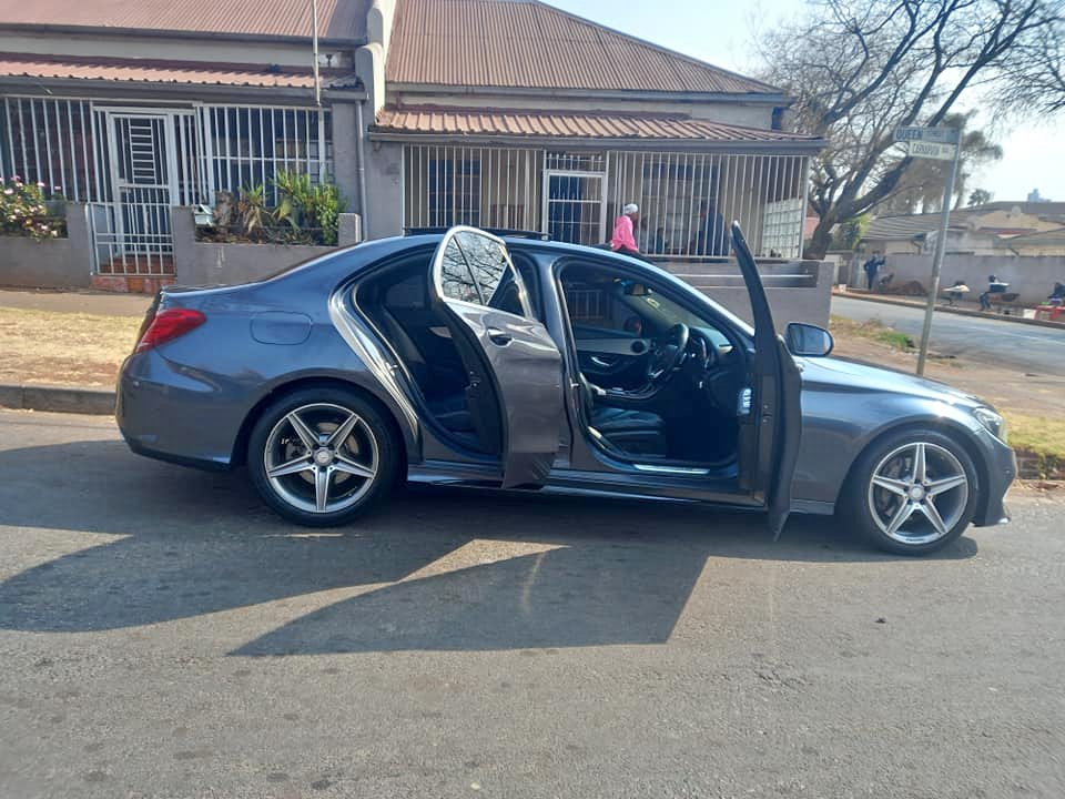 2017 MERCEDES BENZ C200 AMG ENGINE PETROL, AUTOMATIC, GREY COLOR, MILEAGE 80000KMS 2017 MERCEDES BENZ C200 AMG ENGINE PETROL, AUTOMATIC, GREY COLOR, MILEAGE 80000KMS