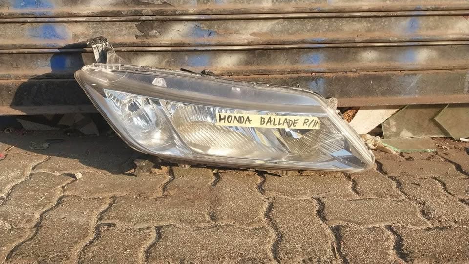 Honda Ballade headlight - Private Seller Honda Ballade headlight - Private Seller