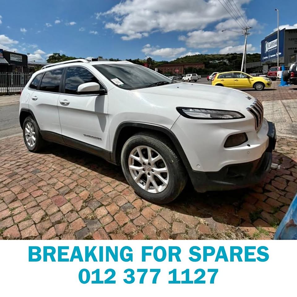 Stripping a 2015 Jeep Cherokee 2.4 Kl - Private Seller Stripping a 2015 Jeep Cherokee 2.4 Kl - Private Seller