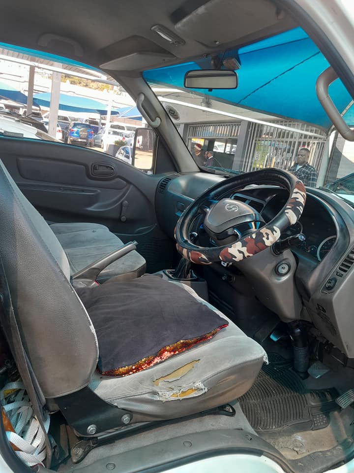 2014 HYUNDAI H-100 2.6 WITH CANOPY MANUAL